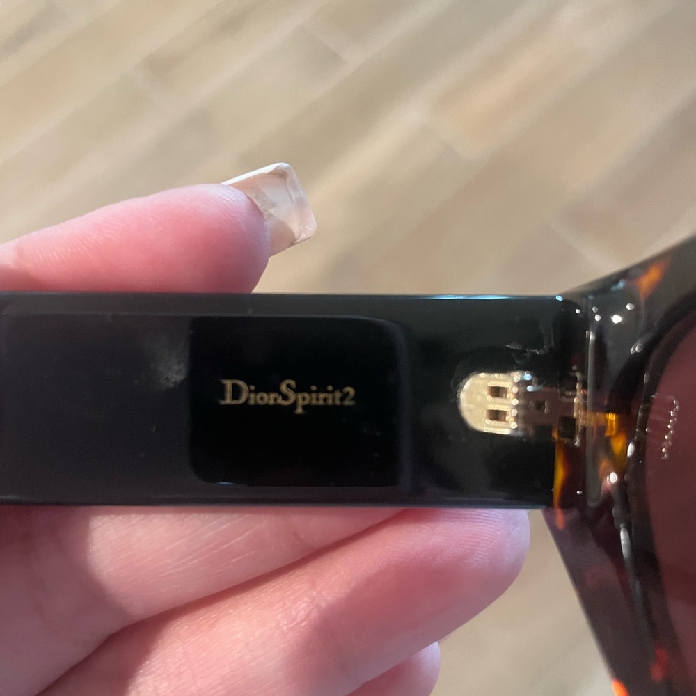 CHRISTIAN DIOR Spirit2 Cat-Eye Sunglasses in Beautiful Tortoise - Picture 9 of 13
